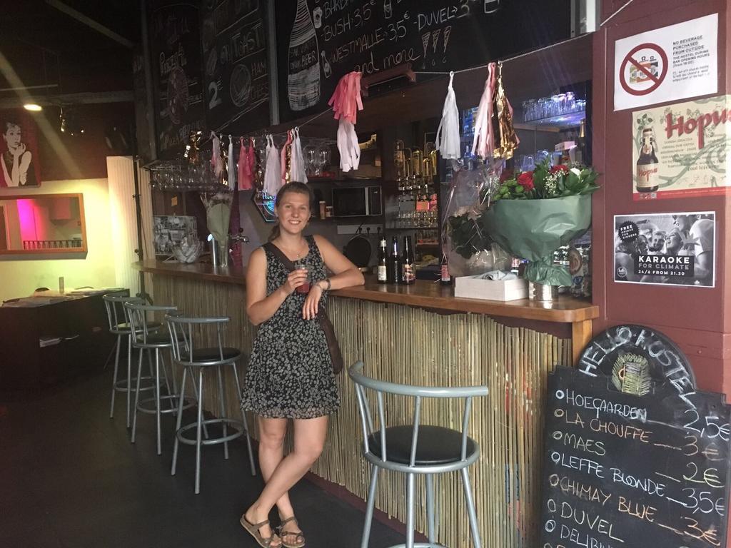 Brussels Hello Hostel Koekelberg Экстерьер фото