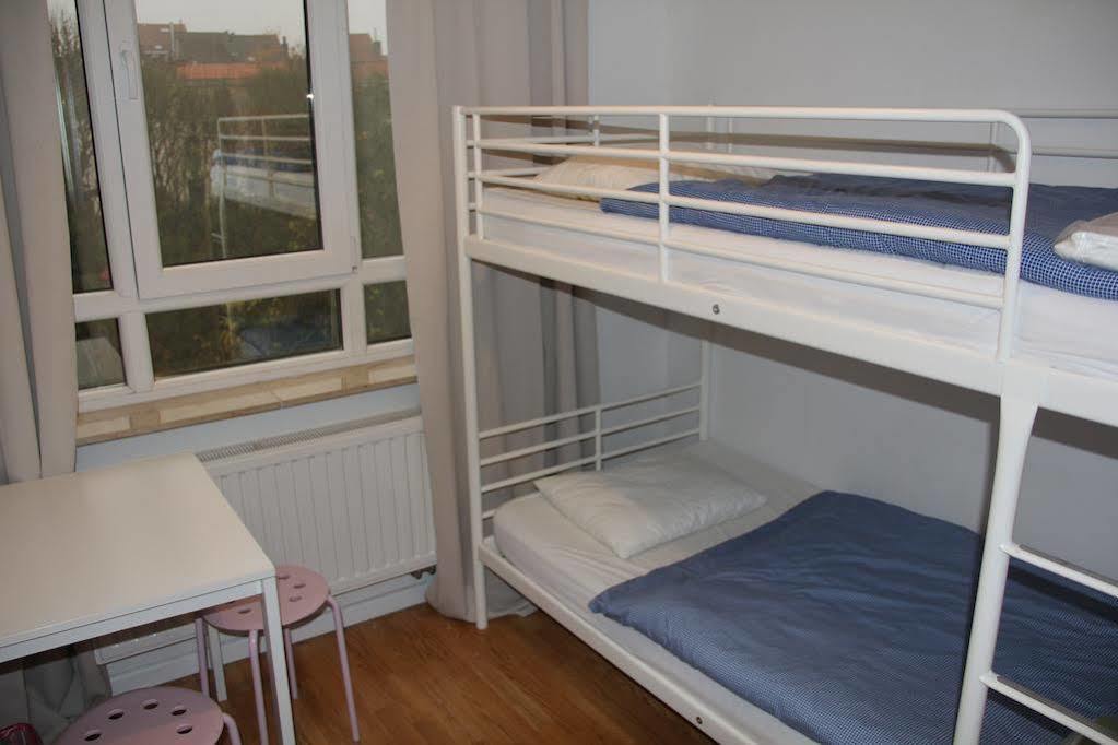 Brussels Hello Hostel Koekelberg Экстерьер фото